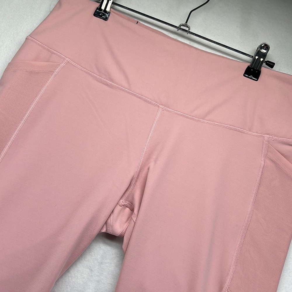 Victoria Sport Knockout Tight/Legging.